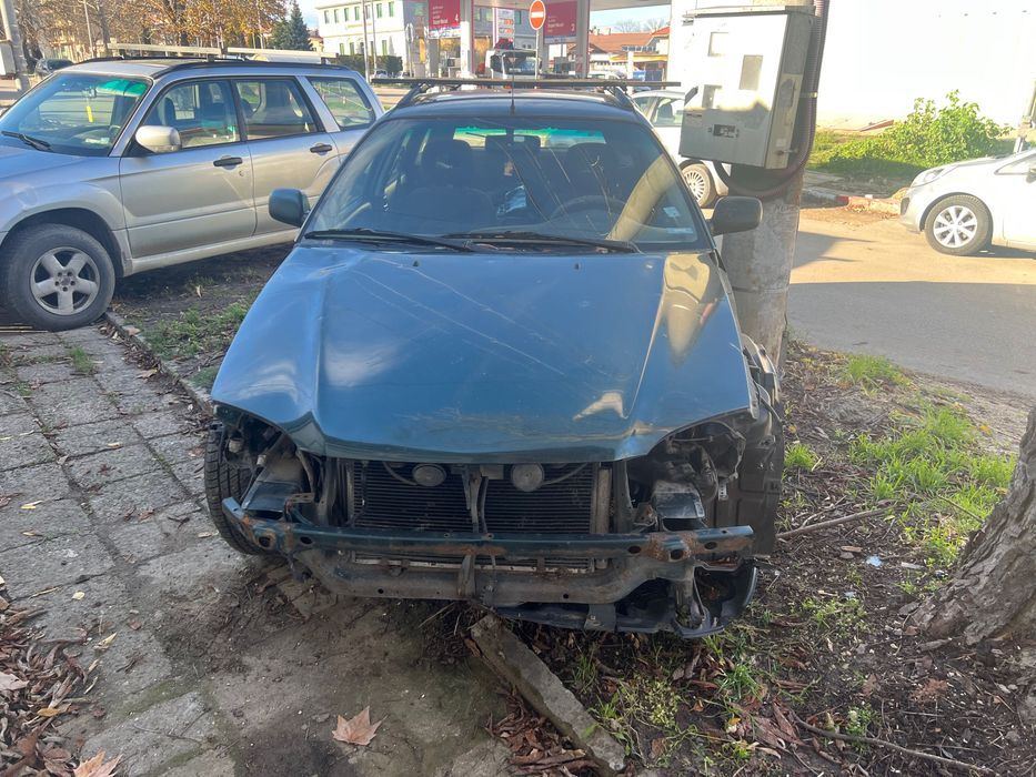 Тойота Авенсис 1.8 2001