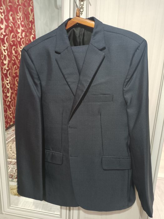 Продам Мужской костюм