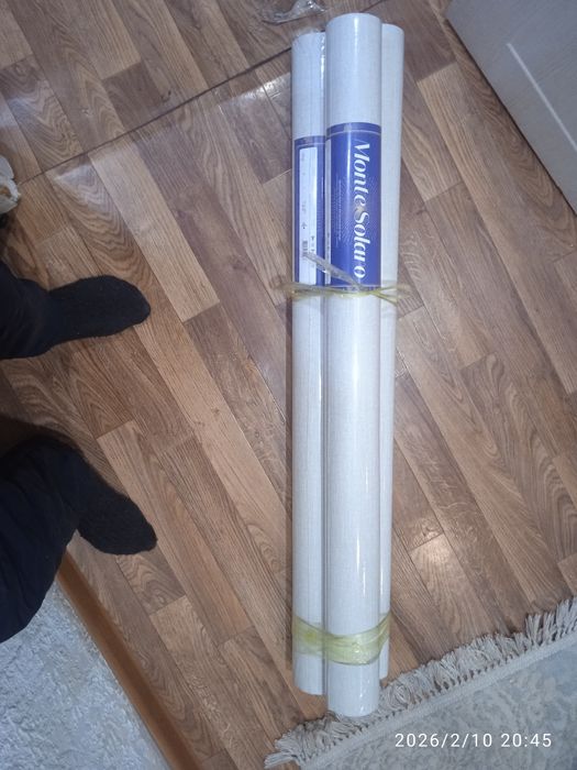 Продам обои 1 метр 05 см