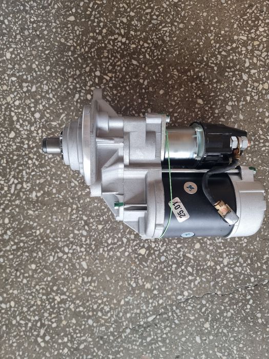 Electromotor nou  Hitachi ZAXIS