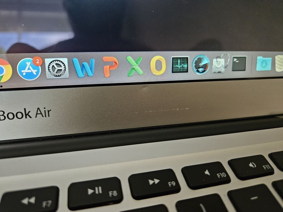 лаптоп Macbook Air 13"