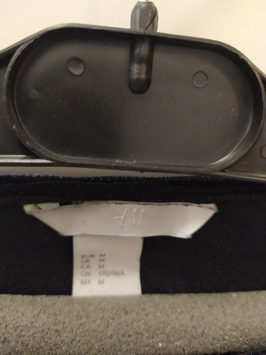 Ефектна блузка с ламе, H&M, р- р Ми, 8 лв.