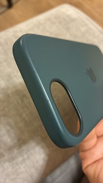 Vand husa Iphone 16E, second hand