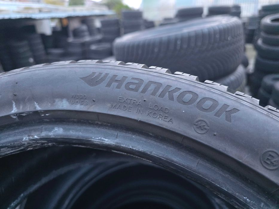 2бр Зимни гуми 245 40 19 - Hankook