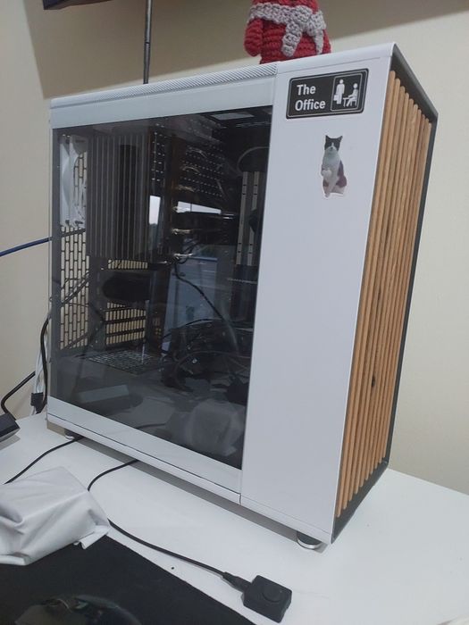 PC gaming 7800x3d, 32gbddr5, 7800xt 2tb nvme