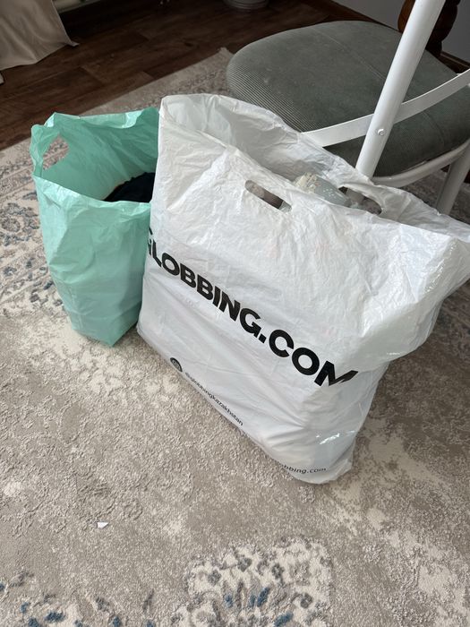 Отдам даром детские вещи