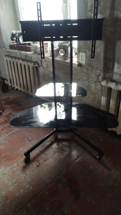 Продам подставку для  плазменного телевизора  с  полками