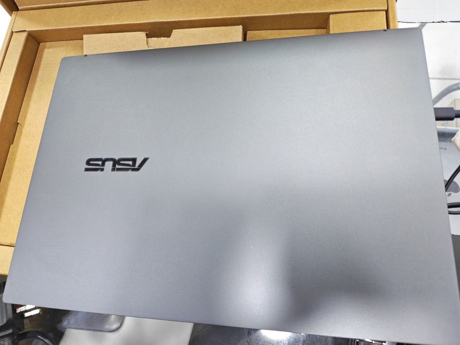 Asus Zenbook Ultra 7 Premium laptop