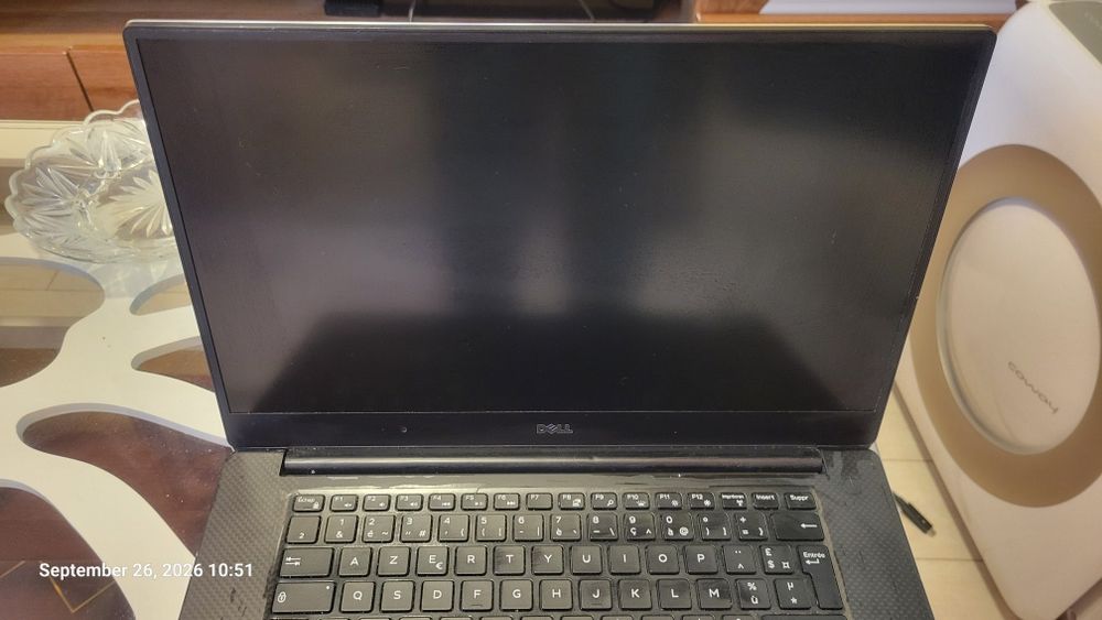 2 бр. Dell XPS 15 9550 на части (i7-6700HQ, 4K Touch + FHD, 32GB RAM, GTX 960M, 97Wh батерия)