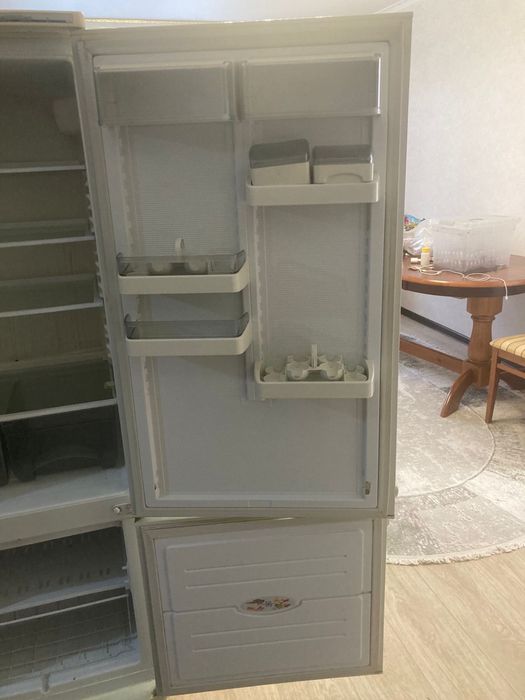 Продам холодильник