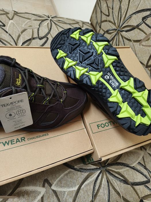 Нови обувки Jack Wolfskin