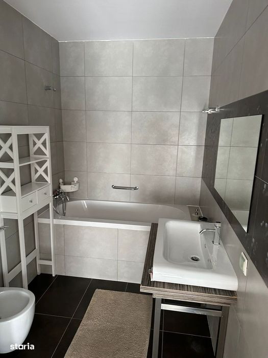 Pipera : Parter spatios cu gradina proprie in complex cu piscina!
