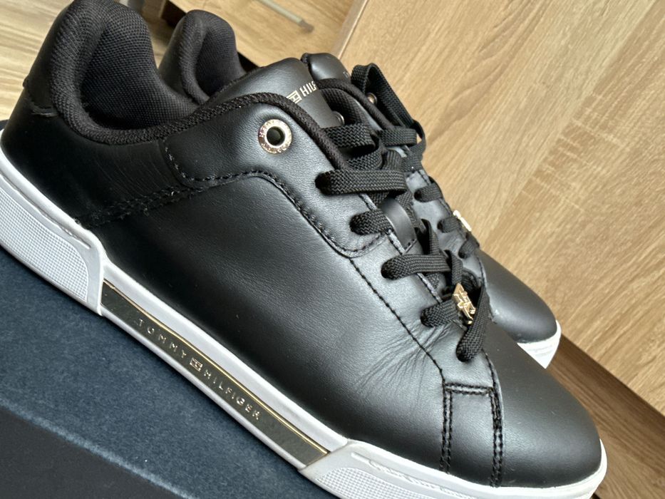 Черни маратонки tommy hilfiger