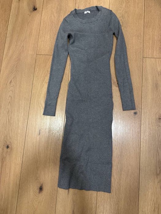 Продам платья и юбку размера xs-s разных брендов Mango, H&M, GJ