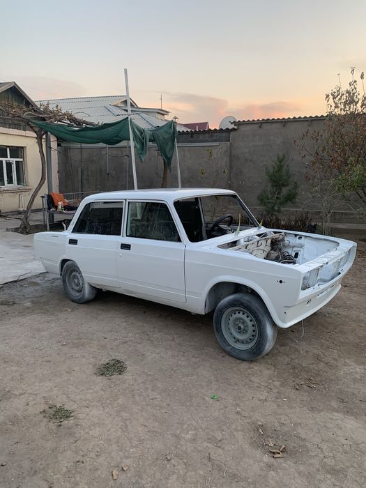Vaz 2107 sotiladi holati yahshi 2009 yil