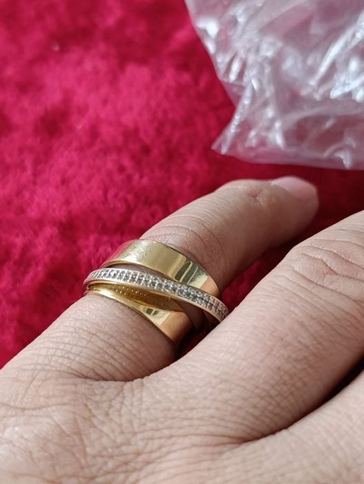 Золотое кольцо Турецкая изделия проба 585, вес 7,13 , размер 18,5