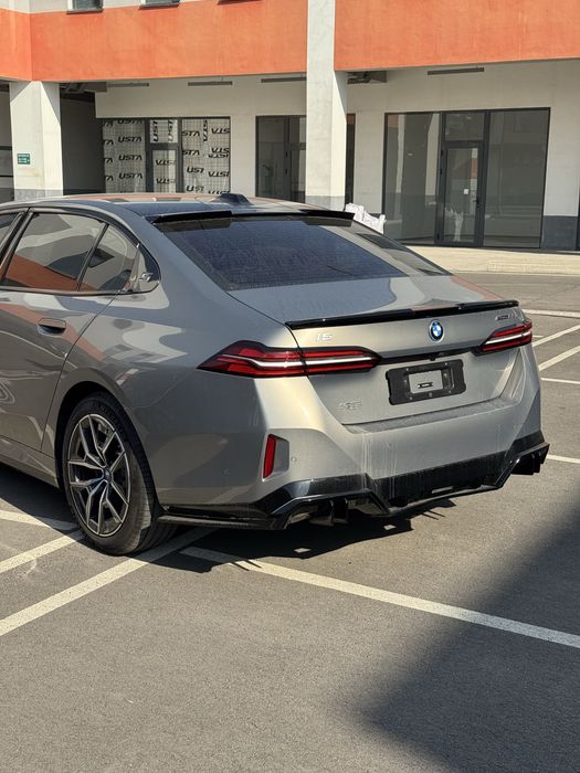 Bmw i5 35L 2024-Yil 11min yurgan Kraskasi Tozz +dop opsiya