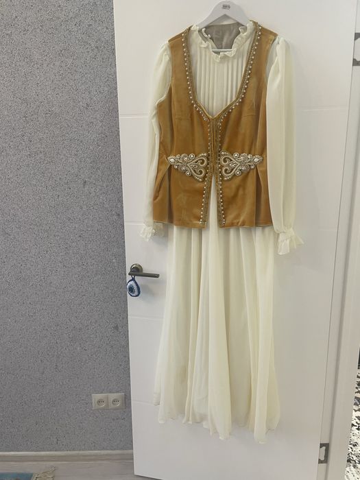 Платье и кажекей