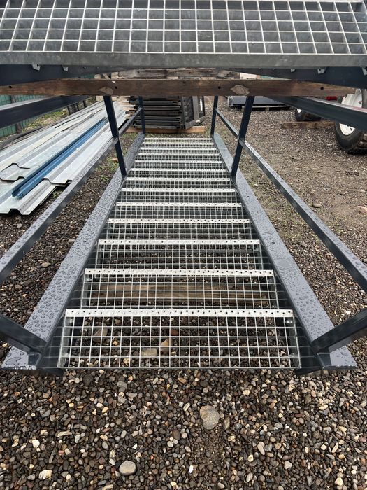Scari metalice zincate solide 4m