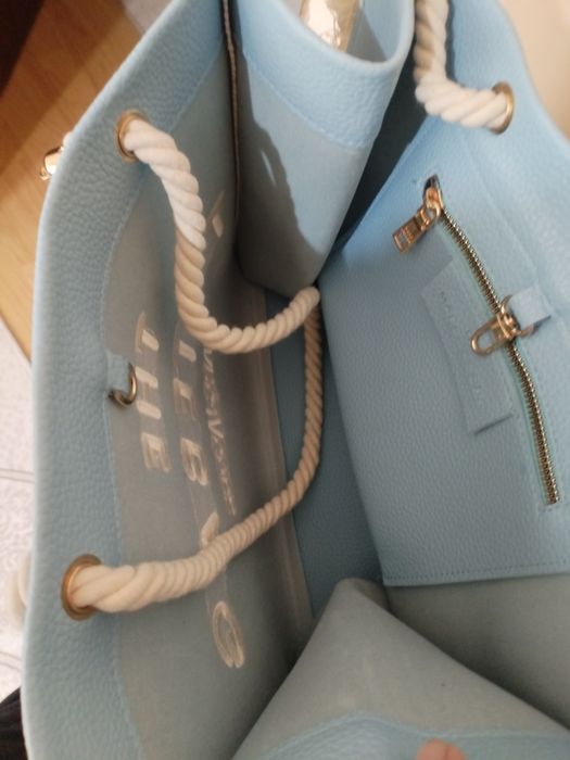 Чисто нова дамска чанта