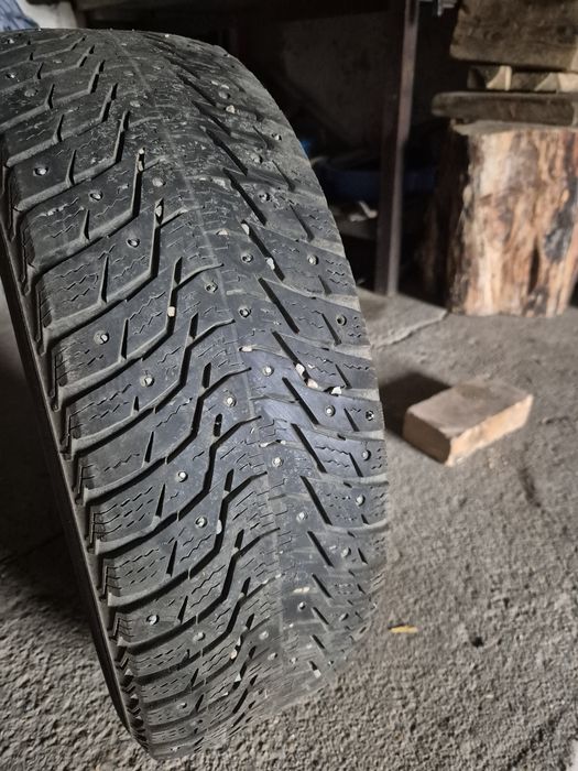 Зимние шины в хорошем состоянии!!!