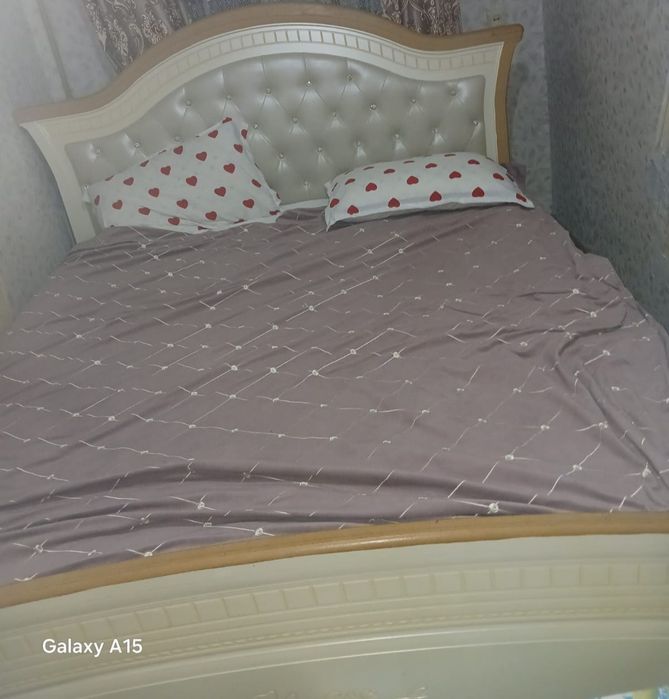 Продам кровать с матрасом