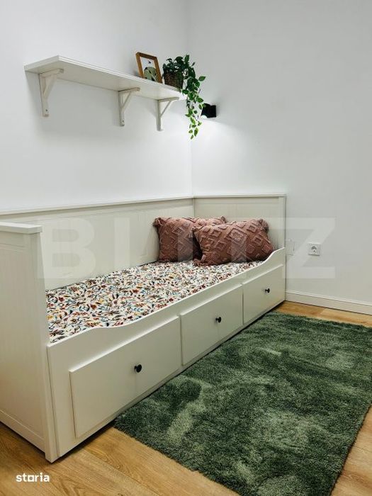 Apartament 3 camere, LUX, intermediar, garaj, CF iesit, zona centrala