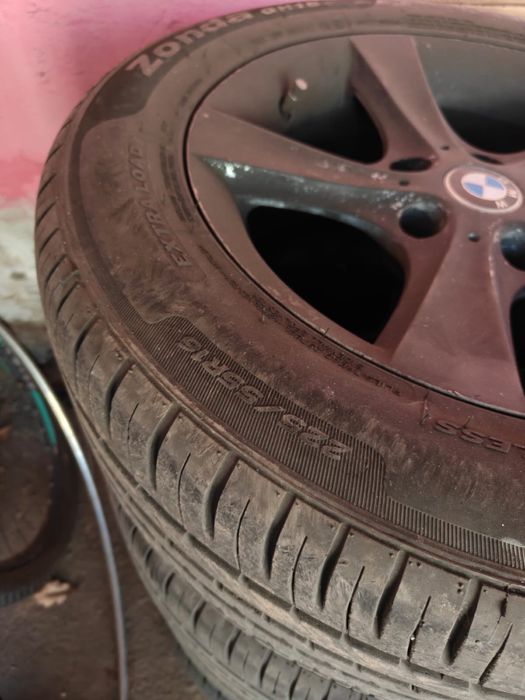 Продам комплект летней резины R16