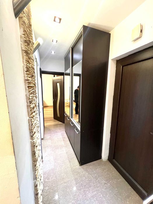 Дава се под наем Тристаен апартамент в Варна, Младост 1 - 70 кв.м за 500 € - Снимка #9