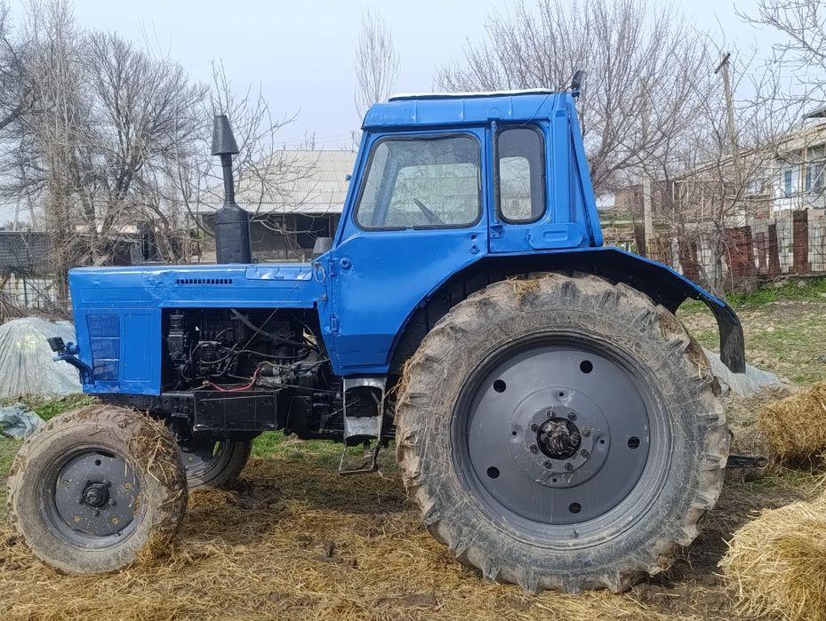 Belarys mtz 80 sotiladi