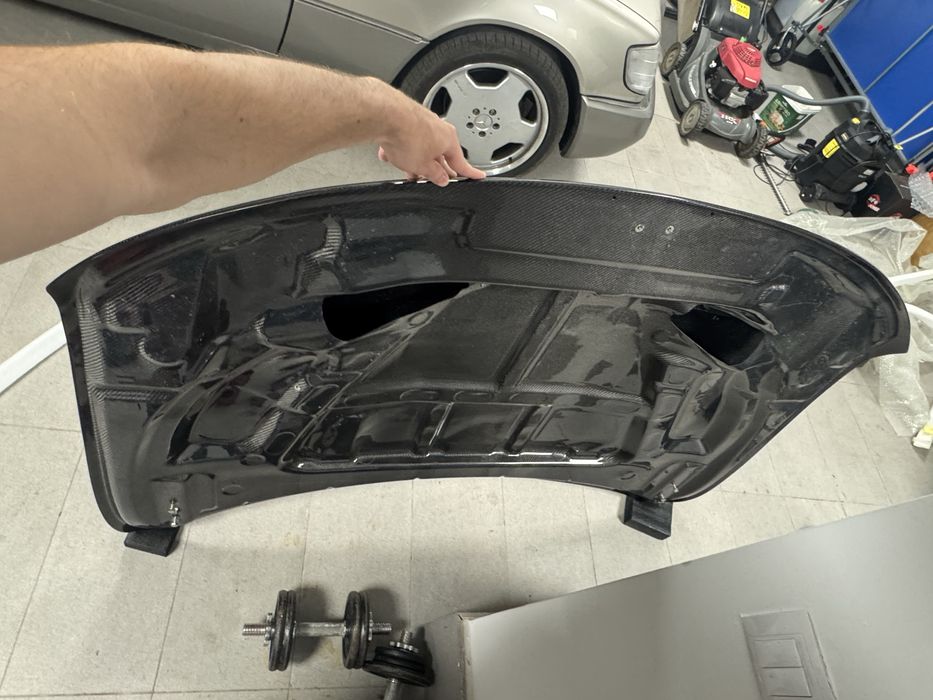 Карбонов преден капак Jeep Grand Cherokee