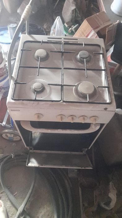 Продам газ плиту Beko 1