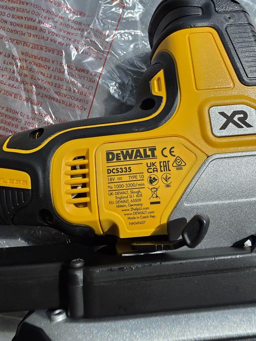 Fierastrau Pendular Dewalt DCS-335