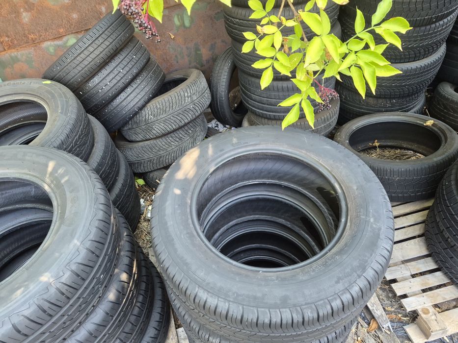 4бр. 235 65 17 Michelin всесезонни.