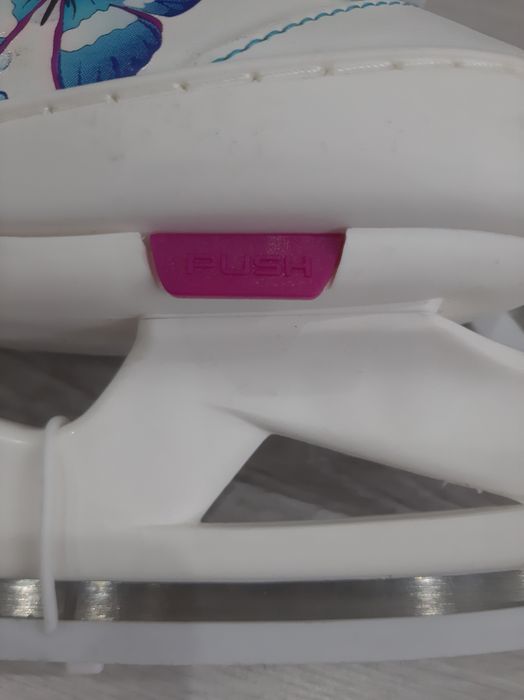 Коньки для девочки.