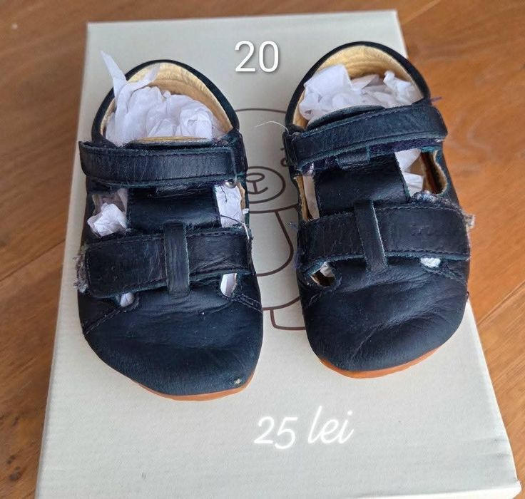 Papuci baieti marimi 20-24