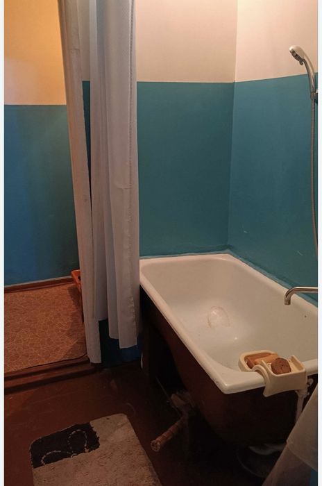 Яшнабадский р-н Панелный массив 2/1/4 50м2 балкон1.5х3 ориентир Барака