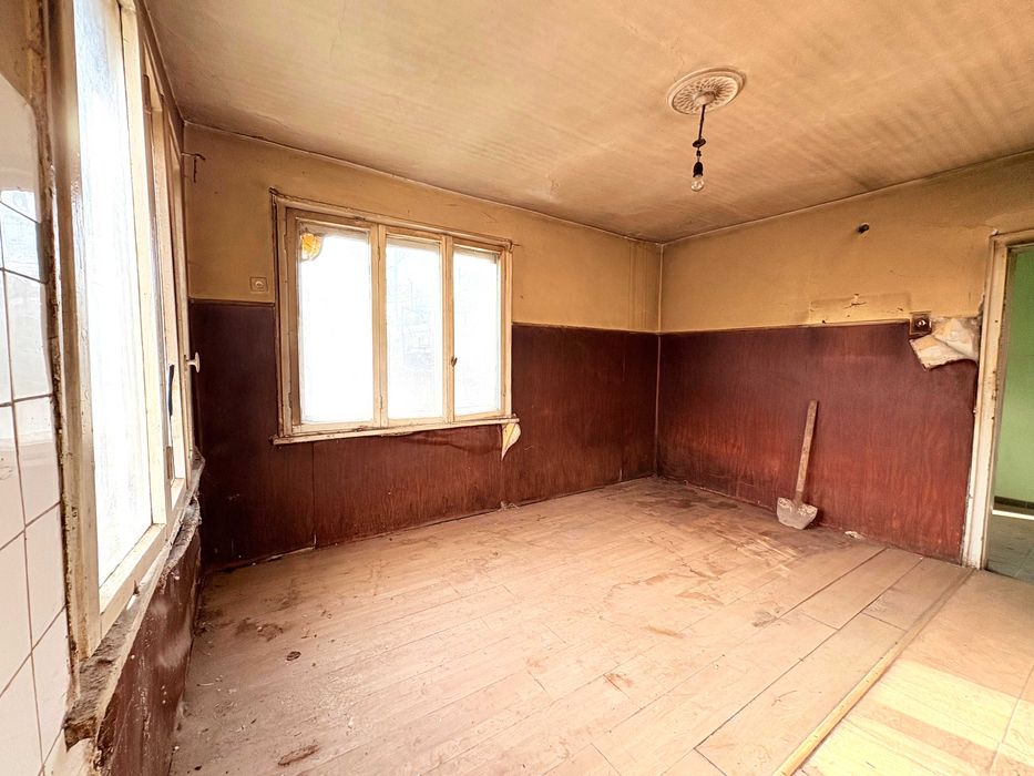 Продава се Къща в с. Богослов, Област Кюстендил - 202 кв.м за 260 €/кв.м - Снимка #12