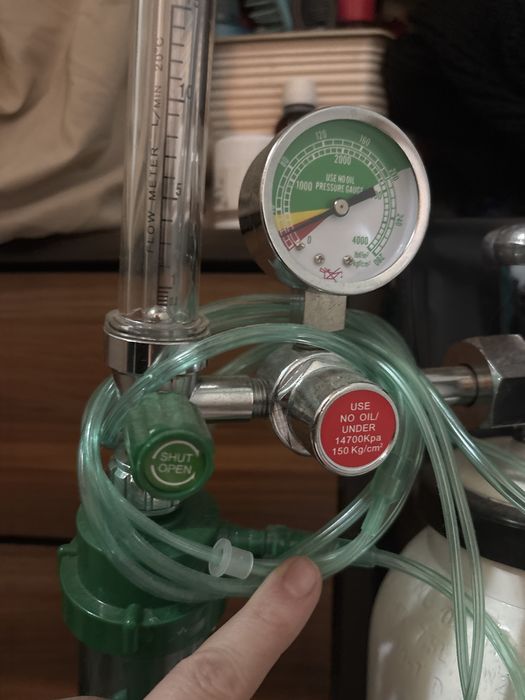 Чисто нова кислородна бутилка