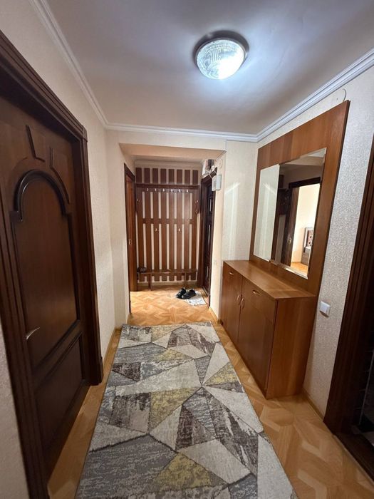 Срочно здаеться в Аренду 3х квартира городе Чирчике районе Октьябрь