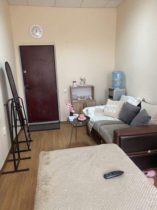 Ищу напарницу в кабинет