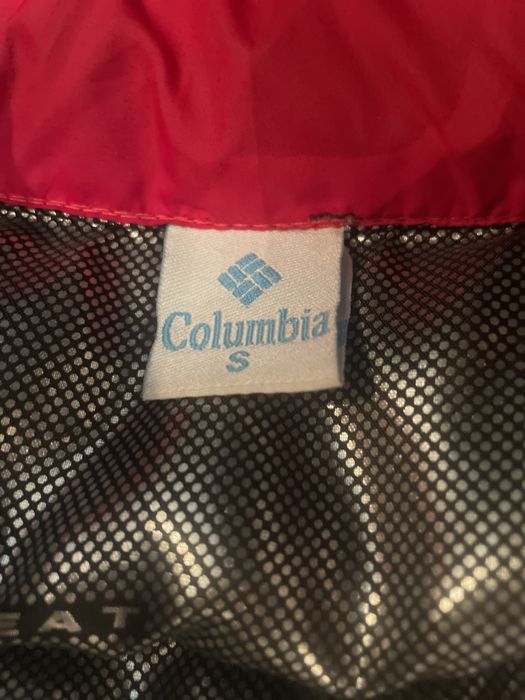 Жилет Columbia красный