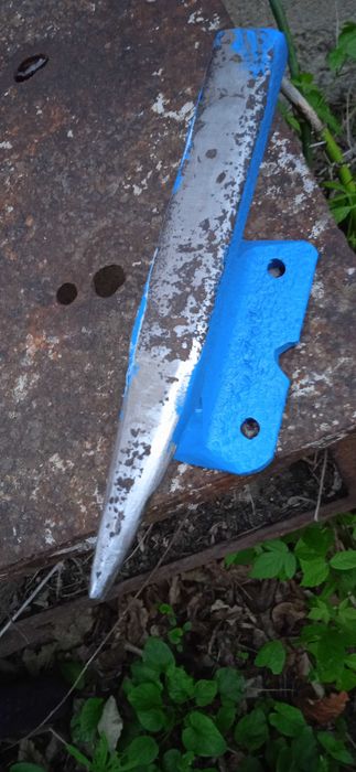 стара малка наковалня от осемдесетте години