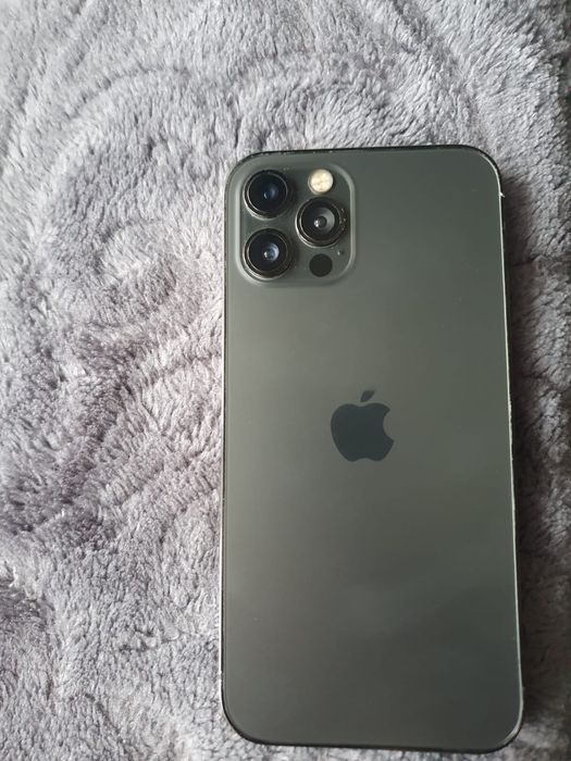 Vând iphone 12 pro in stare foarte bună