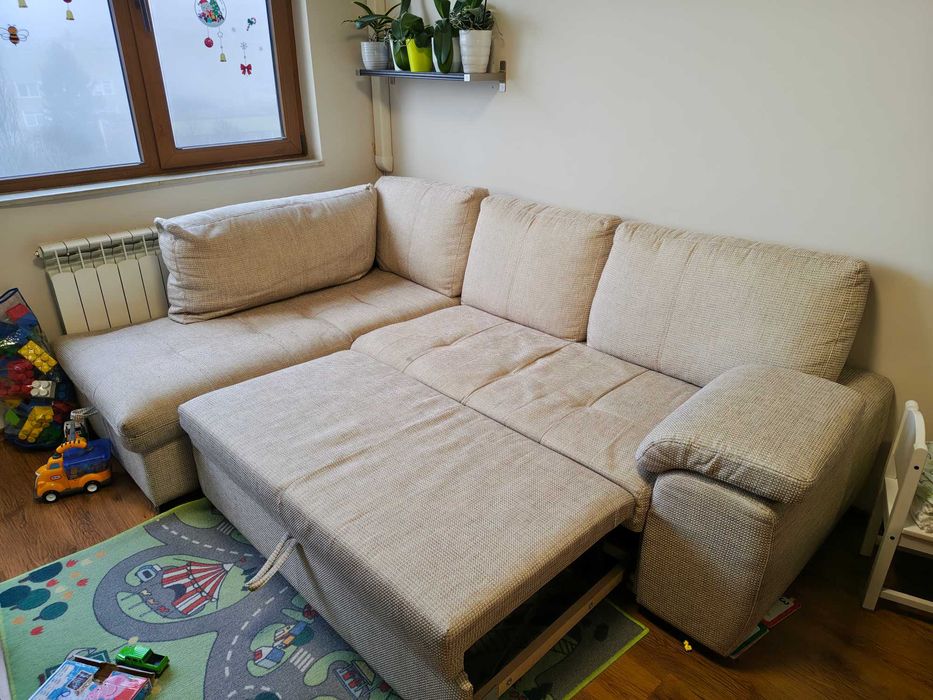Ъглов диван с функция за спане