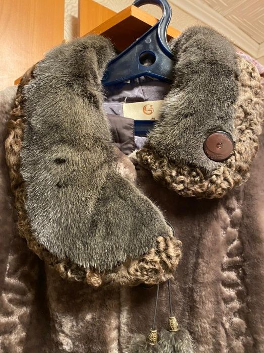 Продам Шубу Мутон