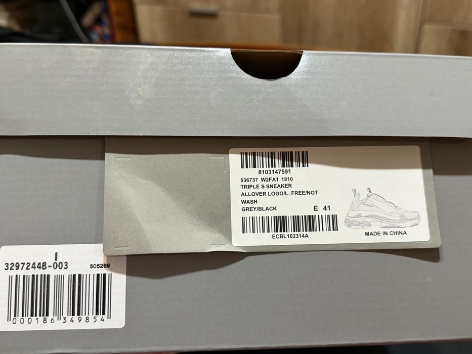 Balenciaga triple s full box