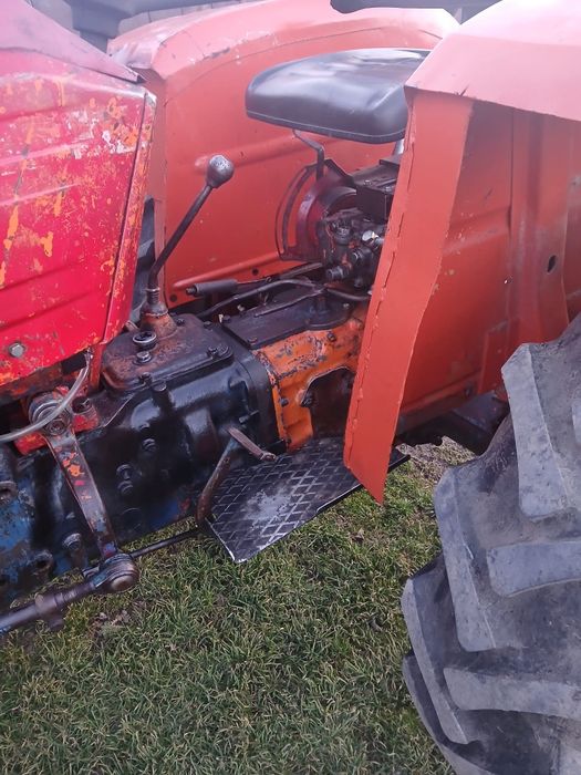 Tractor UTB 445/550/640