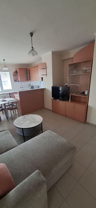 Дава се под наем Тристаен апартамент в София, Гео Милев - 67 кв.м за 746.64 € - Снимка #2