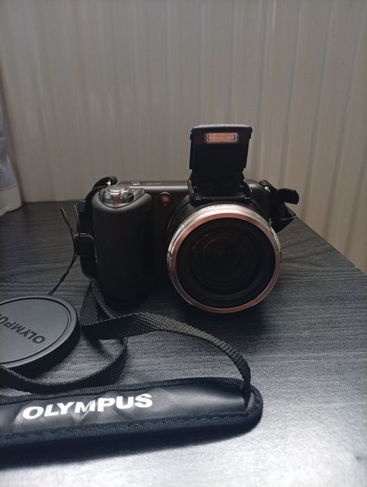 Aparat foto/video OLYMPUS